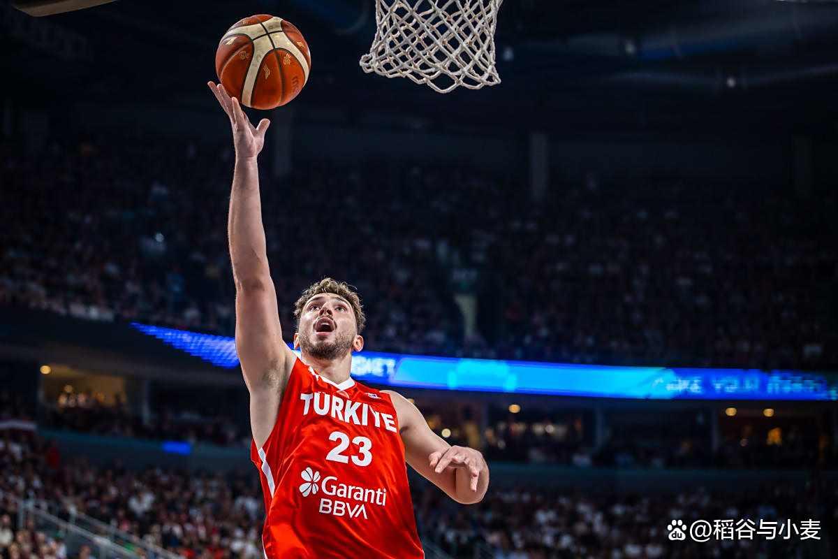 窗口期休斯敦火箭调整名单以备欧篮联；临场应变环节打磨；管理层满意；高层口径保持一致的简单介绍